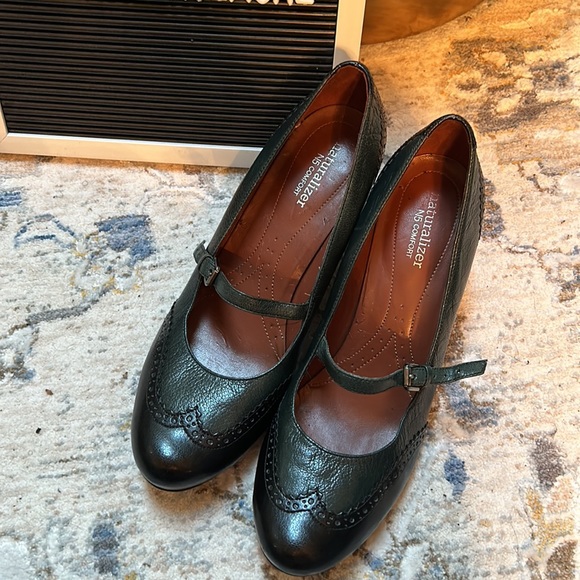 Naturalizer N5 Comfort Mary Janes - Picture 3 of 3